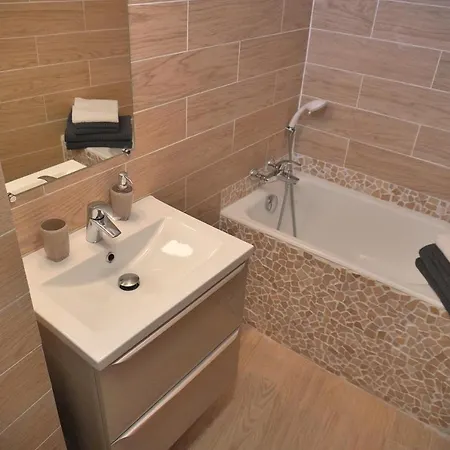 Holiday home Maison De Village La Clemaline