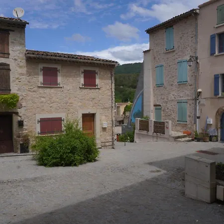 Maison De Village La Clemaline Holiday home *